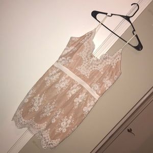 Short lace party dress